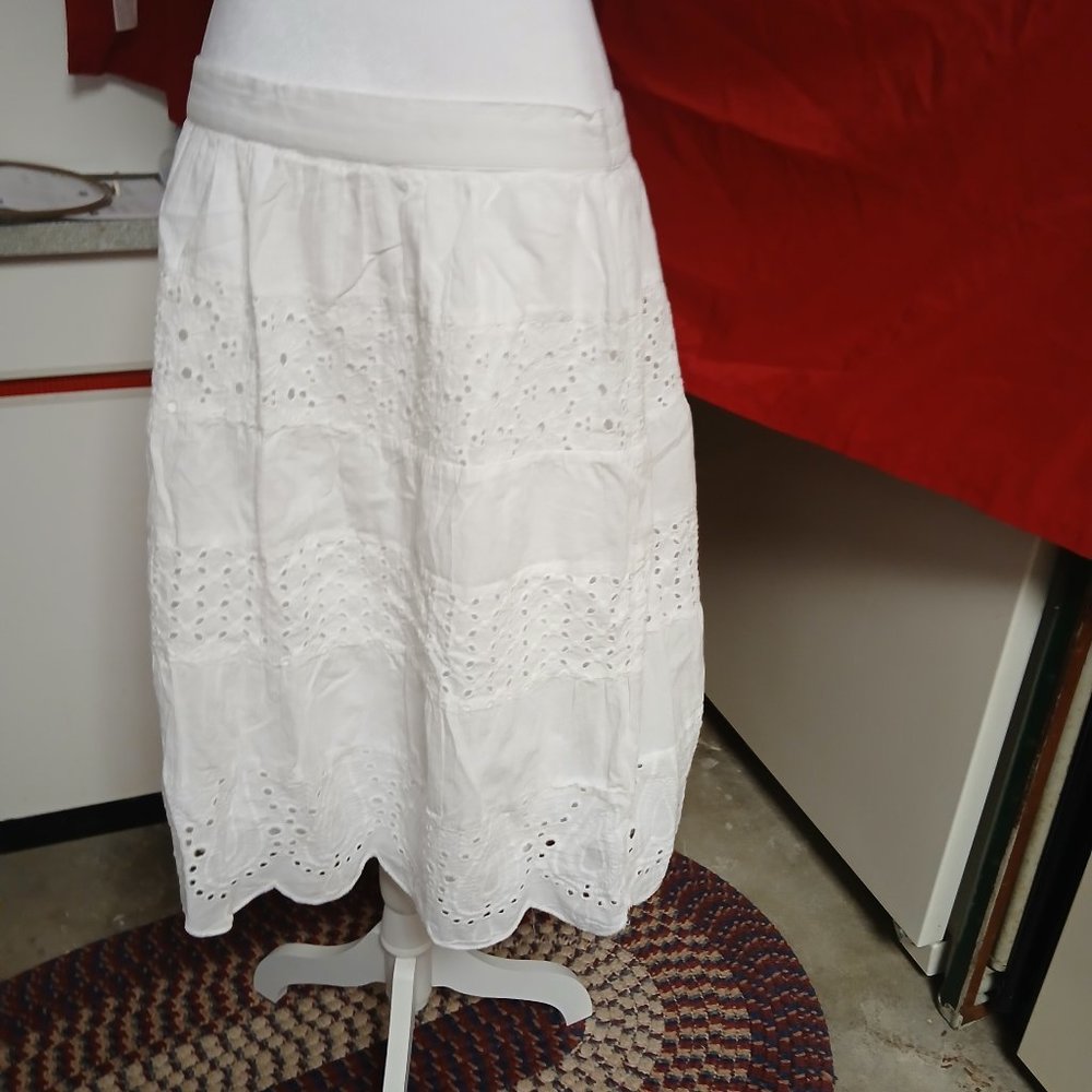 White Studio West Apparel Large Long Flare Skirt - Picture 7 of 12